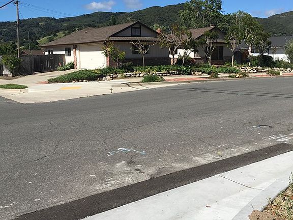 2nd image of 1690 Juniper Ave