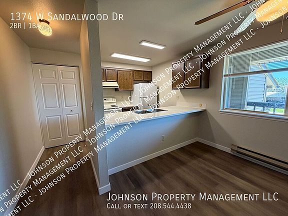 2nd image of 1374 W Sandalwood Dr
