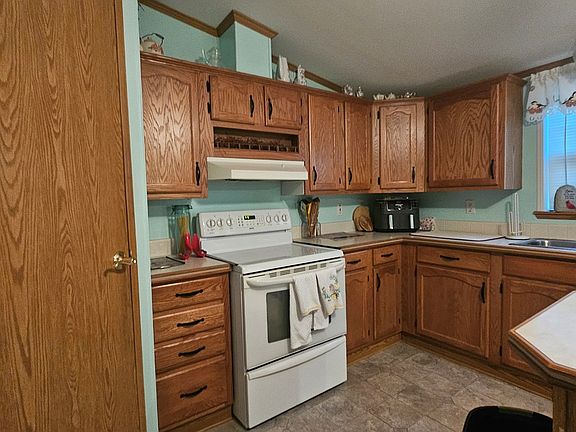 4th image of 30 Muck Rd