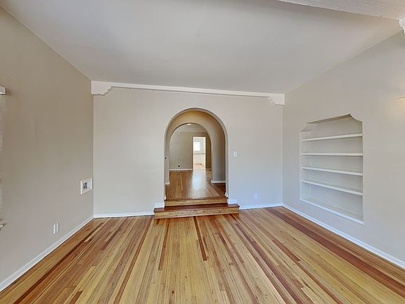 5th image of 737 W Summerland Ave