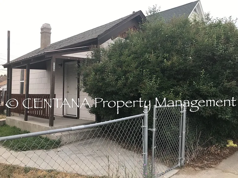 1119- 1119 1/2 Nevada — Photo 1