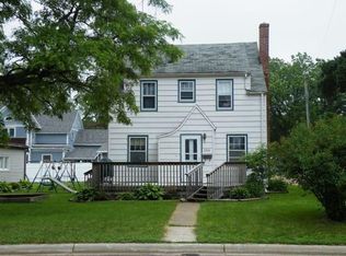 334 14th St, Windom, MN 56101