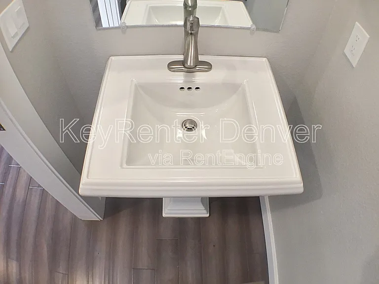 1539 W 43rd Ave — Photo 8