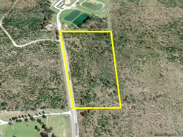 Wallace Rd, Huntsville, TX 77320