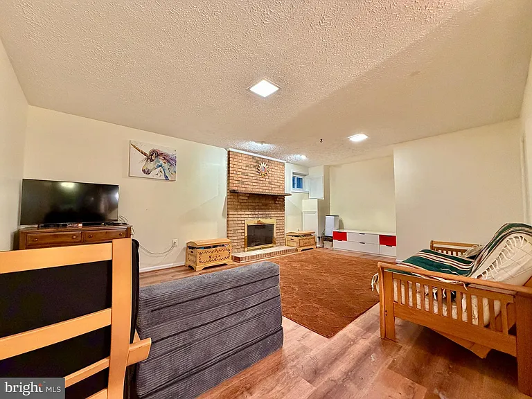 7911 Yancey Dr — Photo 27