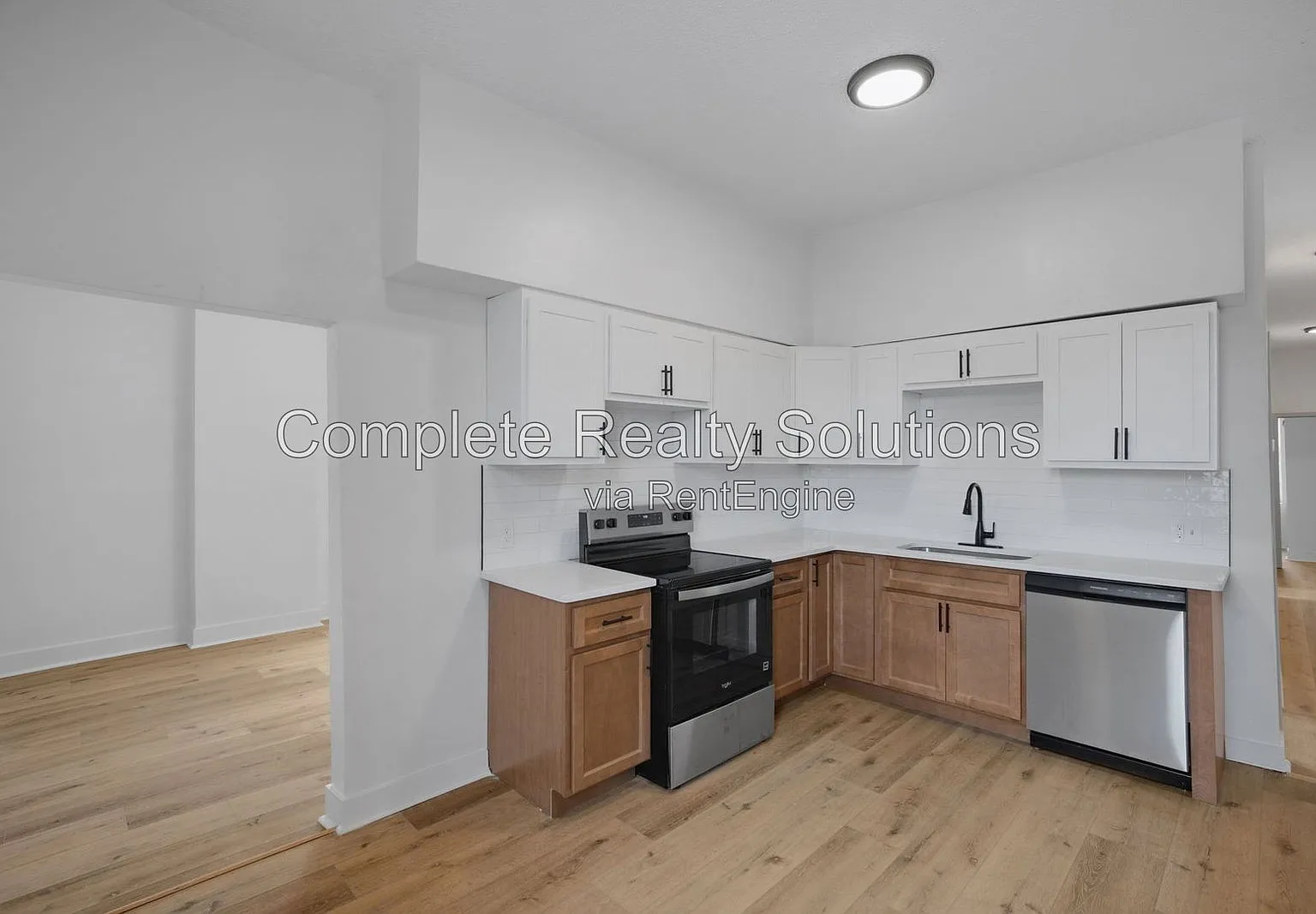 3 bed, 1.0 bath, 1000 sqft, $1,200 — Photo 1