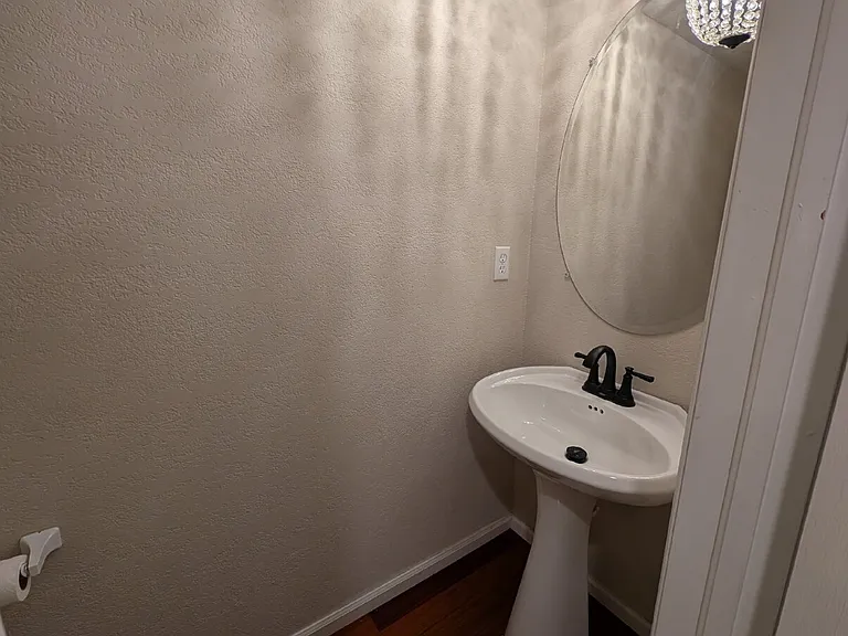 1175 E Dry Creek Pl — Photo 9