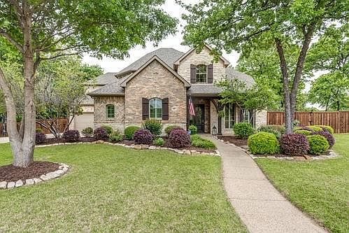 1st image of 400 Lavena Ct