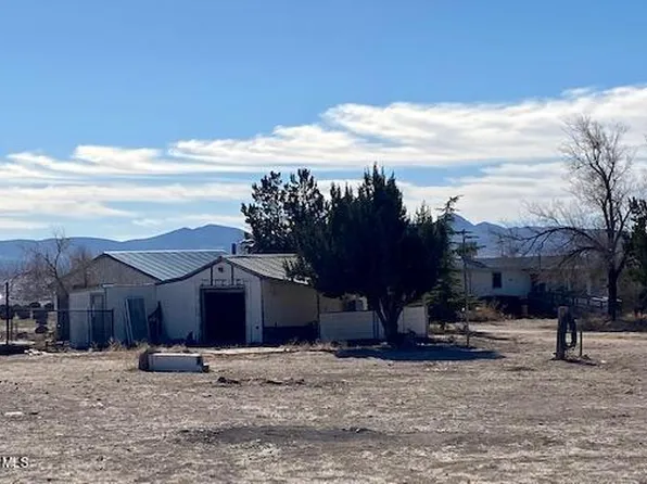 975 W Valleri Ann Rd, Paulden, AZ 86334