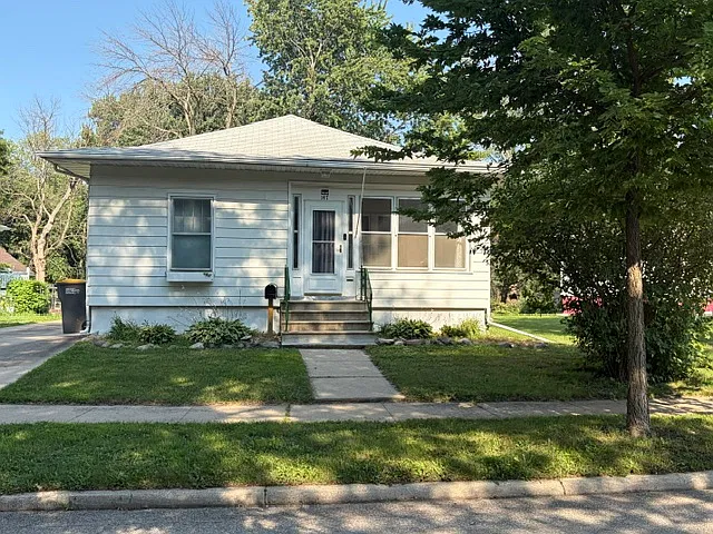 147 N Crescent Dr