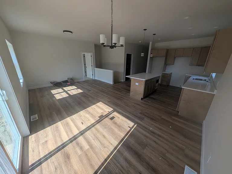 646 S Marion Ave #646 — Photo 2