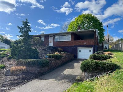 1704 W Mulberry St, Coal Township, PA, 17866