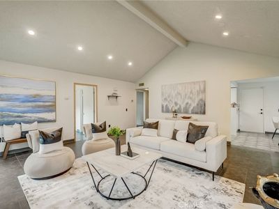2026 E Yale St APT B, Ontario, CA, 91764