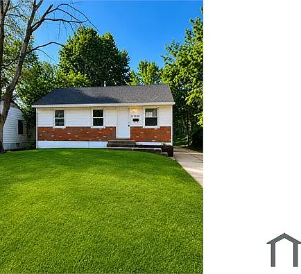 4 bed, 1000 sqft, $1,599 — Photo 2