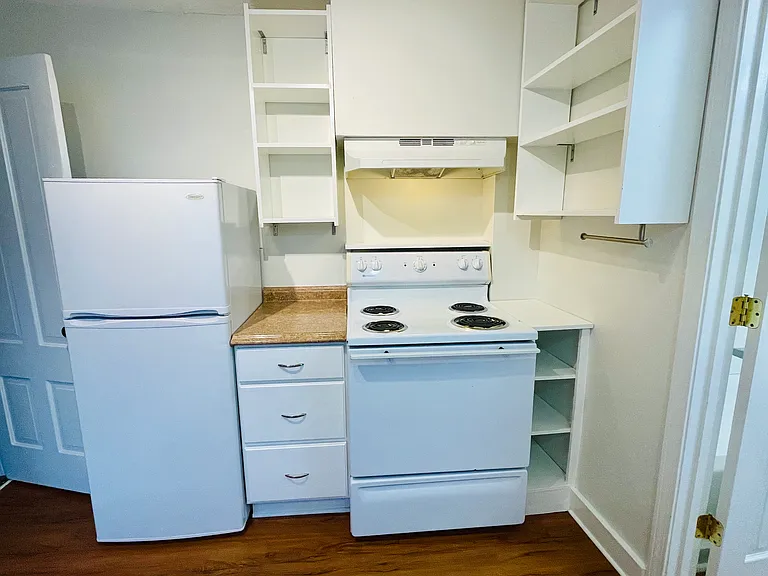 Bright and clean kitchen