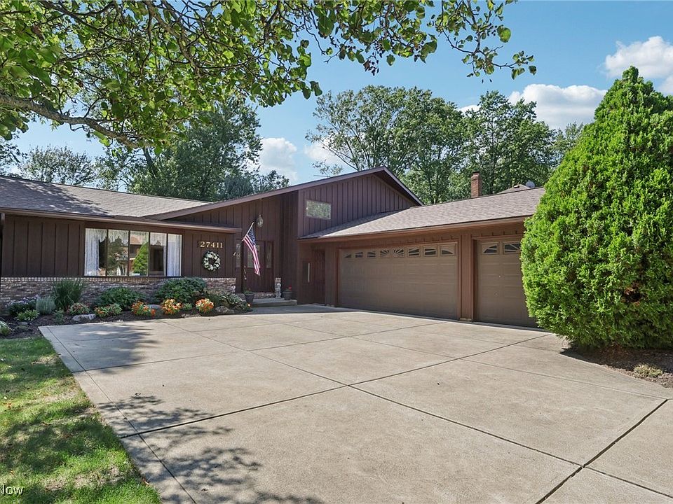 1st image of 27411 Pineview Dr