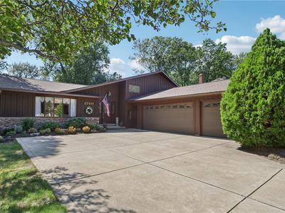 27411 Pineview Dr, Westlake, OH, 44145