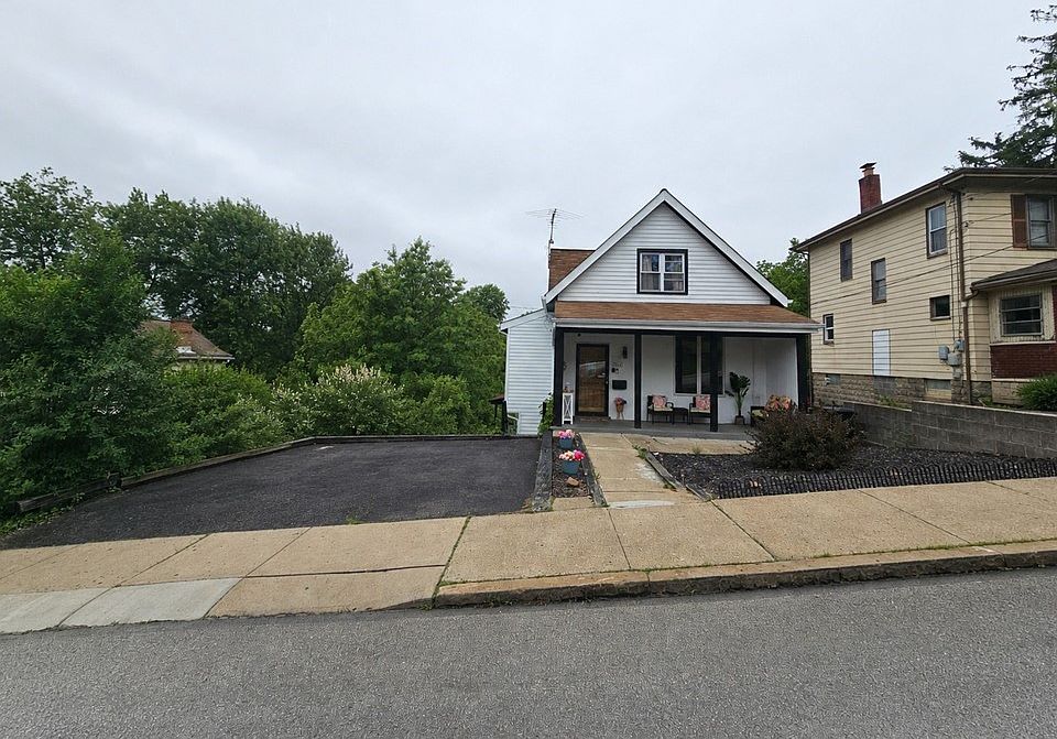 1st image of 104 Marylea Ave