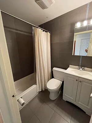 Rented by Delmark Realty LLC | media 7