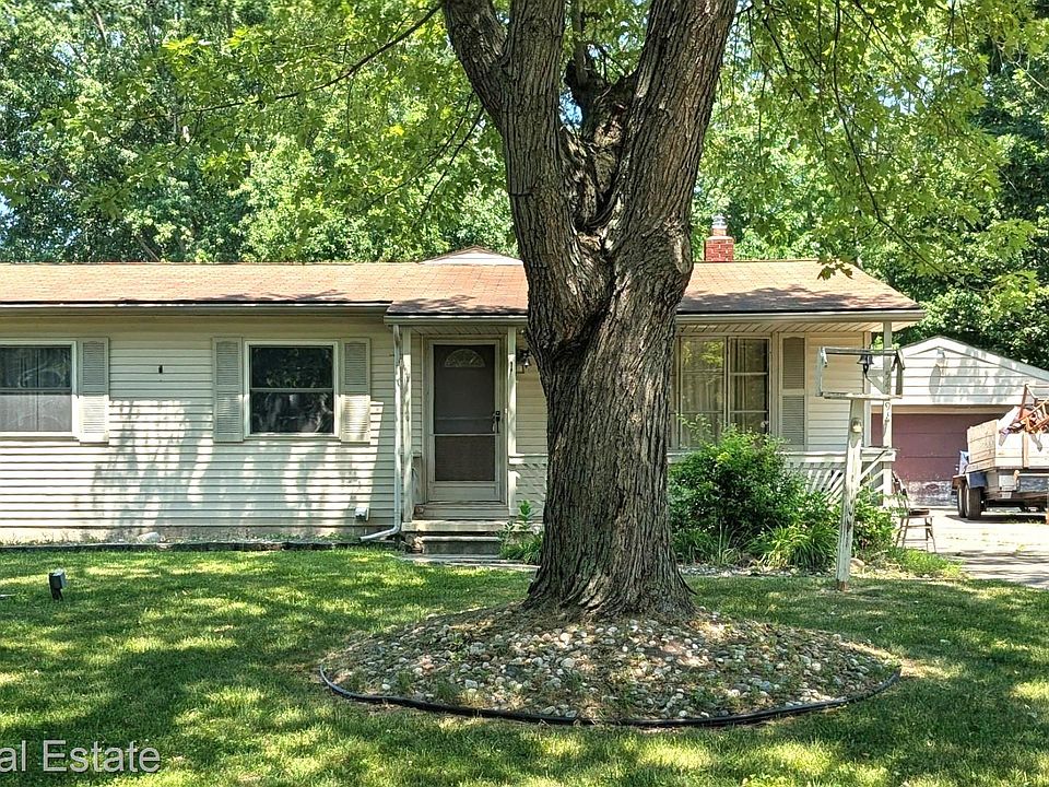 1st image of 5449 Woodlawn Dr