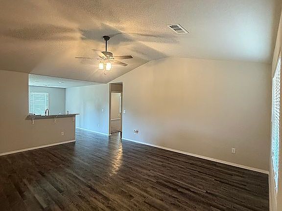 3rd image of 329 Colton St