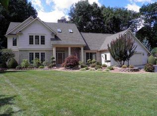 8 Crabtree Cir, Webster, NY 14580