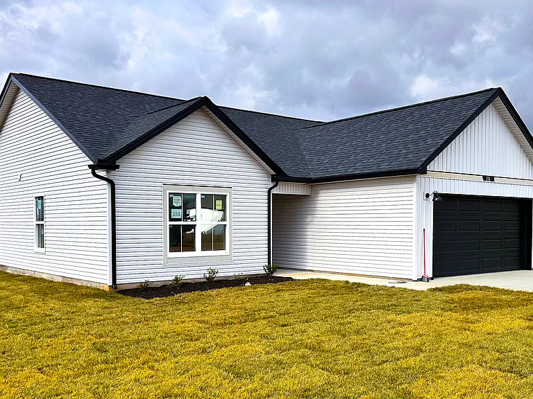 236 Donegal Dr — Photo 1