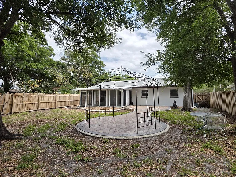 5210 Dr Martin Luther King Jr St N — Photo 18