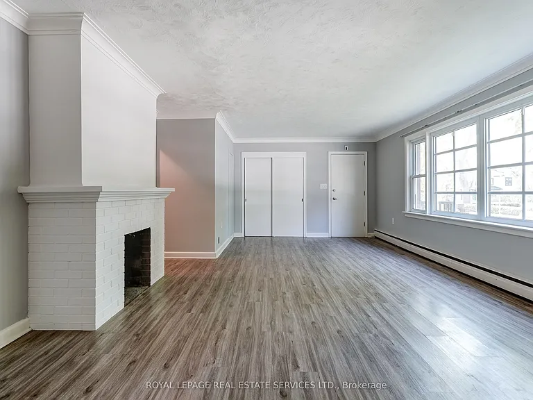 302 Maple Ave #MAIN FLOOR — Photo 11
