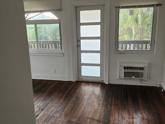 3rd image of 955 Buchanan St