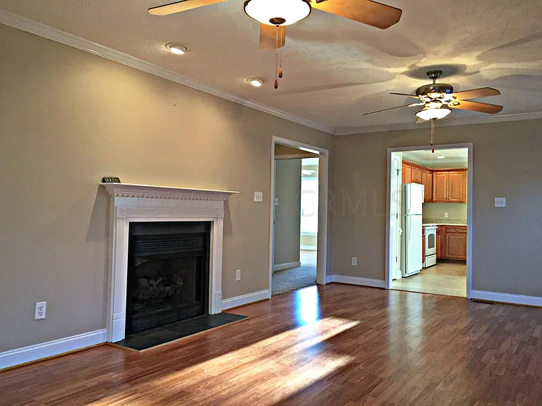638 Amberdale West Cir — Photo 6
