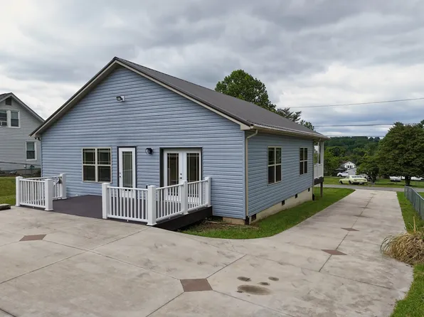 1618 4th St, Radford, VA 24141