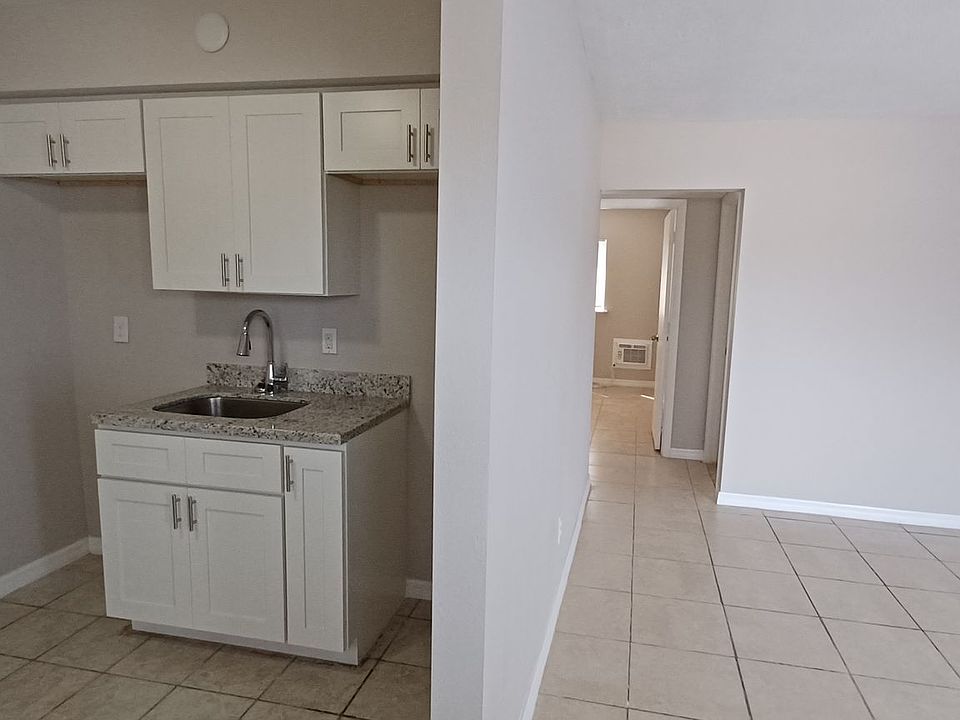 2452 Stella Street 2452 Stella St Fort Myers FL Zillow