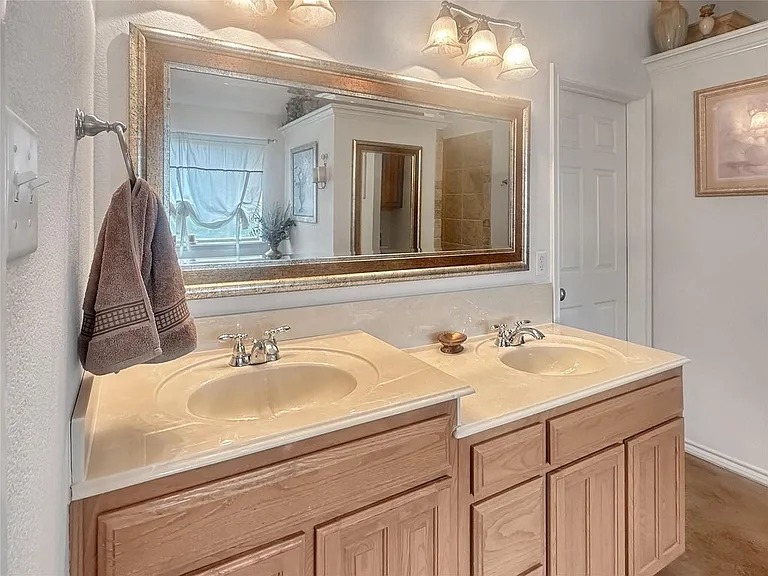 10717 Greenview Ct — Photo 21