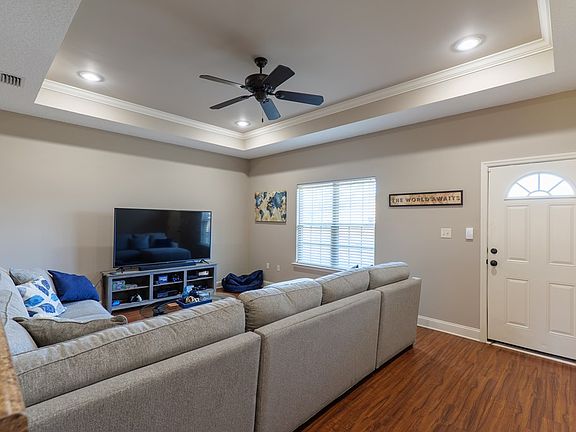 3rd image of 4986 Bentwood Ct