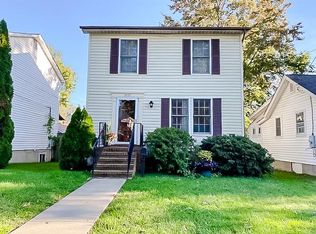 5650 8th St N, Arlington, VA 22205