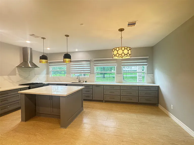 2010 Cherry Laurel Dr — Photo 17