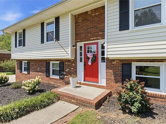 4th image of 6060 Bobbybrook Dr