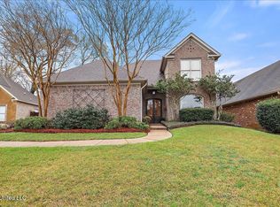 135 Elizabeth Dr, Brandon, MS 39042