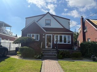 921 2nd Ave #1, Franklin Square, NY 11010