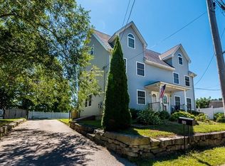 8 Whitins Rd #B, Sutton, MA 01590
