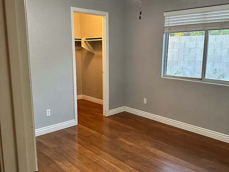 862 N John Way — Photo 13