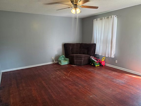 2nd image of 1225 Carter Ave