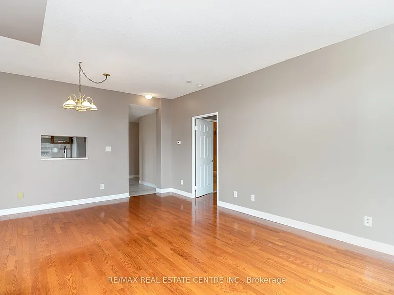 2301 Parkhaven Blvd #410 — Photo 8