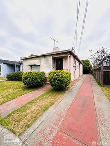 7400 Fresno St, Oakland, CA, 94605