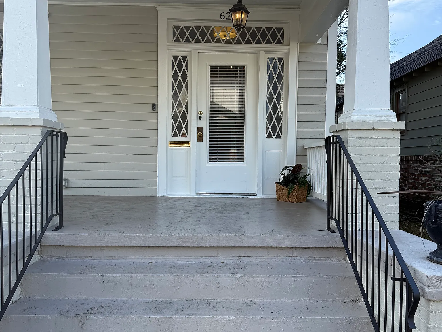 3 bed, 2.5 bath, 2000 sqft, $2,500 — Photo 2