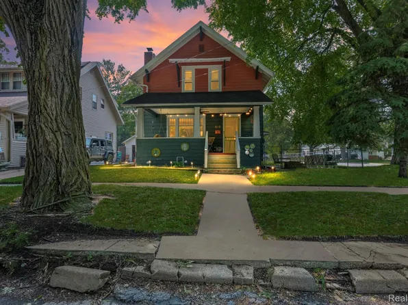 819 N Ball St, Owosso, MI 48867