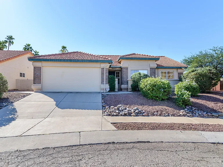 9940 E Covington St — Photo 2