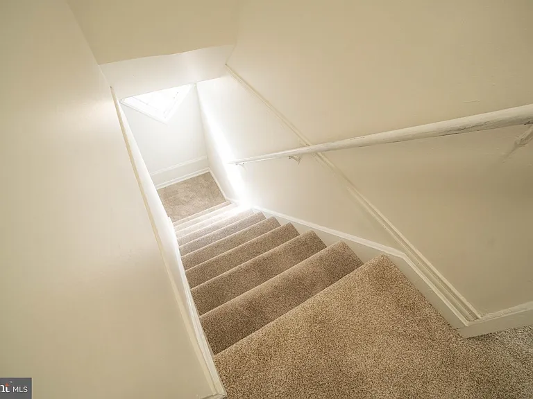 2409 Greeley Pl — Photo 12