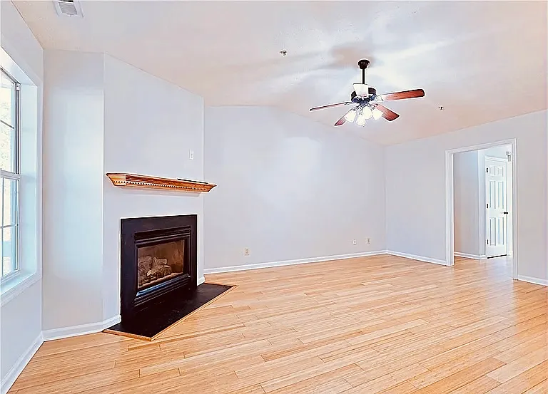 259 Waterdown Dr #11 — Photo 6